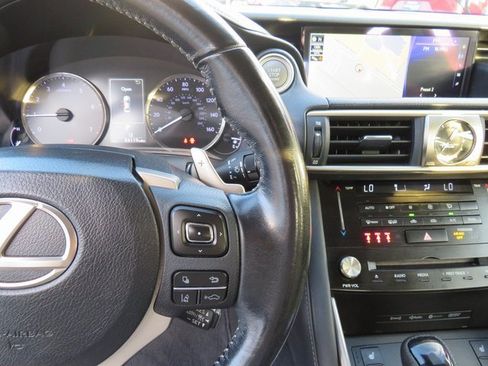 Used 2017 Lexus IS 200t image 33