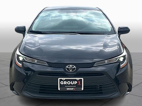 Used 2024 Toyota Corolla LE image 4