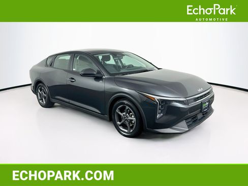 Used 2025 Kia K4 FWD image 1