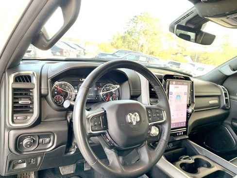 Used 2025 RAM 1500 Laramie image 12
