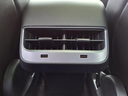 Used 2020 Tesla Model 3 Standard Range Plus RWD image 14