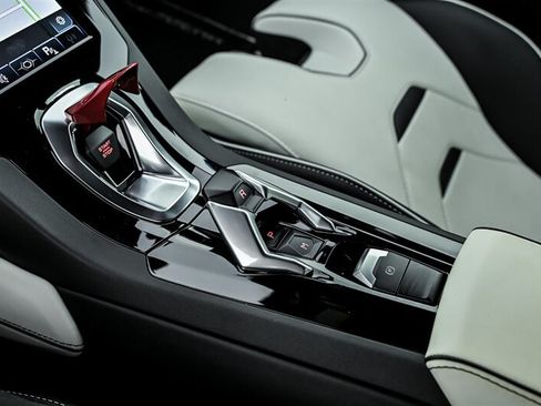 Used 2021 Lamborghini Huracan EVO RWD image 31