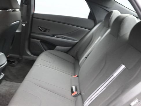 Certified 2025 Hyundai Elantra Sport image 23