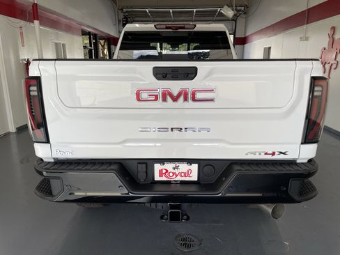New 2026 GMC Sierra 2500 AT4X image 5