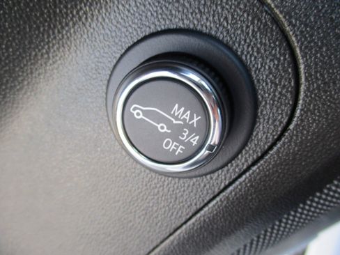 Used 2023 GMC Acadia SLE w/ Driver Convenience Package image 34