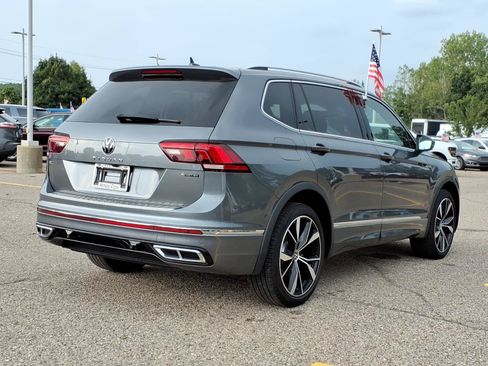 Used 2024 Volkswagen Tiguan SEL R-Line AWD/4WD image 7