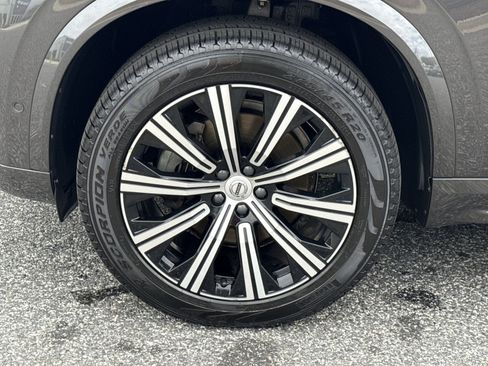Used 2023 Volvo XC90 B6 Plus w/ Protection Package Premier AWD/4WD image 12