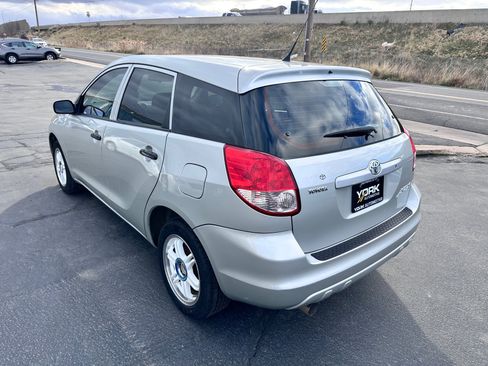 Used 2004 Toyota Matrix image 4