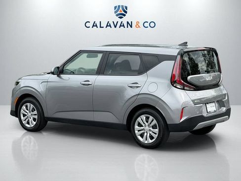 Used 2025 Kia Soul LX FWD image 5