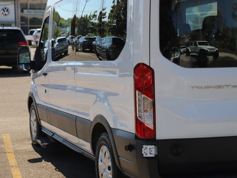 Used 2017 Ford Transit 350 XLT image 5
