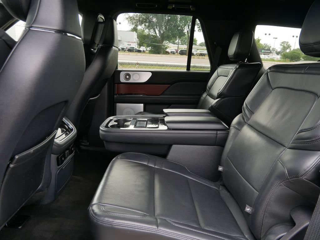 Used 2023 Lincoln Navigator Reserve AWD/4WD image 14