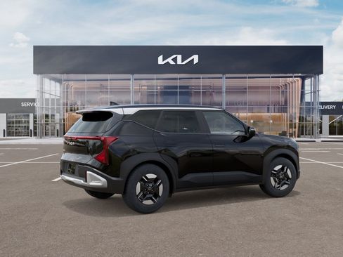New 2027 Kia Seltos LX FWD image 6