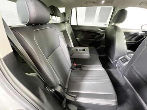 Used 2022 Volkswagen Tiguan SE AWD/4WD image 26