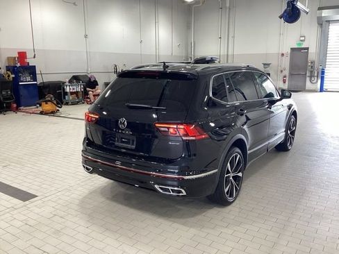 Used 2024 Volkswagen Tiguan SEL R-Line AWD/4WD image 25