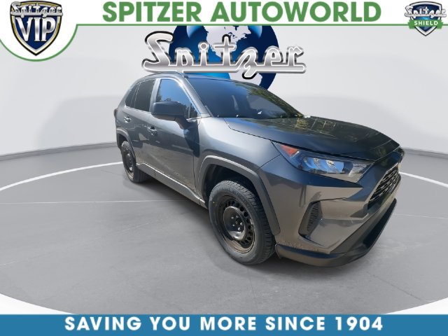 Used 2019 Toyota RAV4 LE AWD/4WD image 3