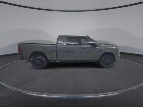 New 2026 RAM 2500 Limited AWD/4WD image 17