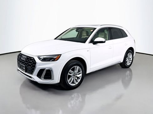 Certified 2023 Audi Q5 2.0T Premium w/ Convenience Package image 1