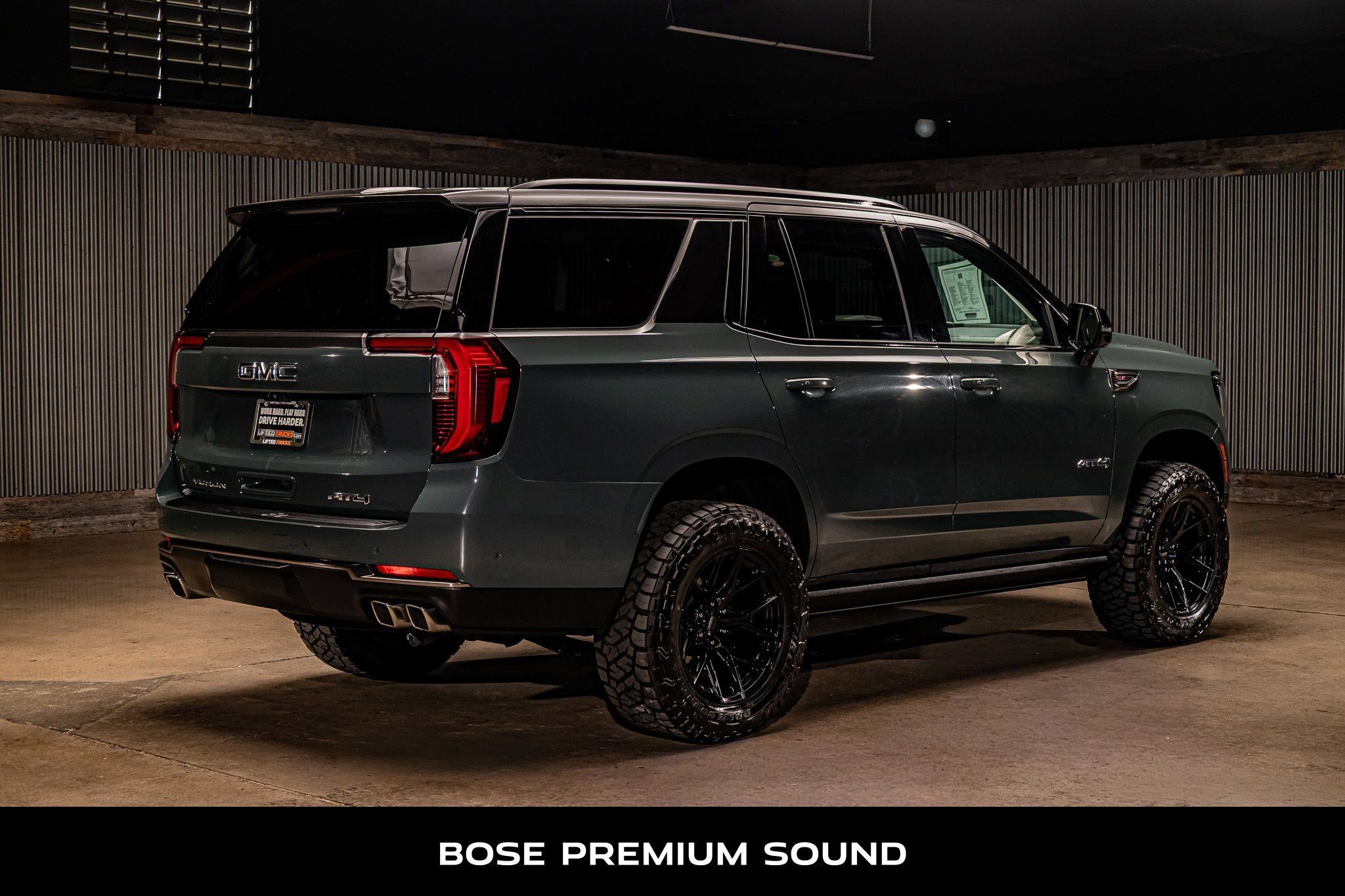 Used 2025 GMC Yukon AT4 Ultimate w/ LPO, Illumination Package AWD/4WD image 10
