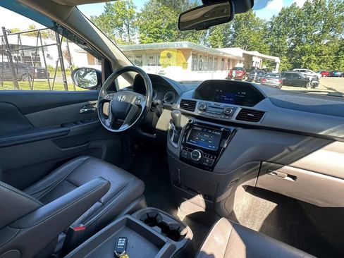 Used 2016 Honda Odyssey EX-L image 38