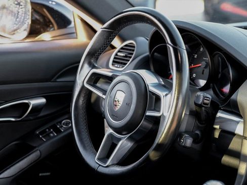 Used 2019 Porsche 718 Cayman image 12