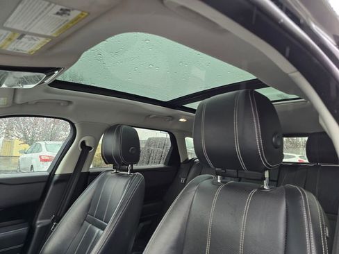 Used 2018 Land Rover Range Rover Velar S image 20