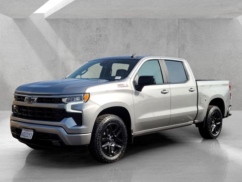 Used 2024 Chevrolet Silverado 1500 RST w/ Z71 Off-Road Package image 8