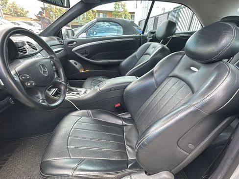 Used 2005 Mercedes-Benz CLK 55 AMG Cabriolet image 3