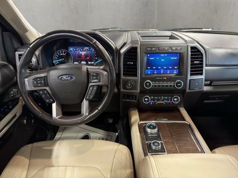 Used 2021 Ford Expedition Platinum AWD/4WD image 2