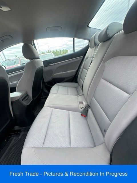 Used 2017 Hyundai Elantra SE FWD image 18