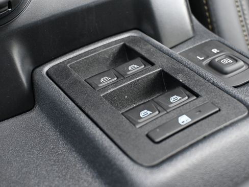 New 2025 Ford Bronco Badlands image 30