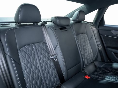 Used 2021 Audi S6 Prestige w/ Prestige Package image 36