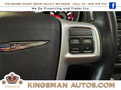 Used 2013 Chrysler 200 Limited FWD image 13