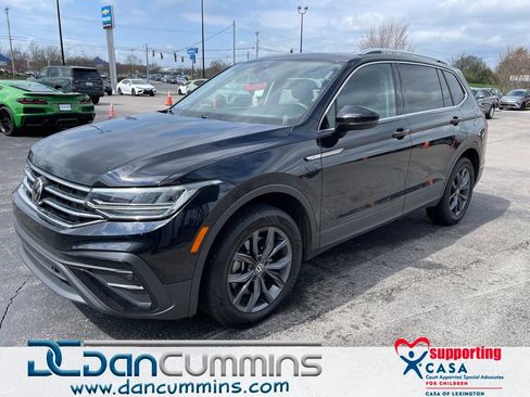 Used 2022 Volkswagen Tiguan SE image 1