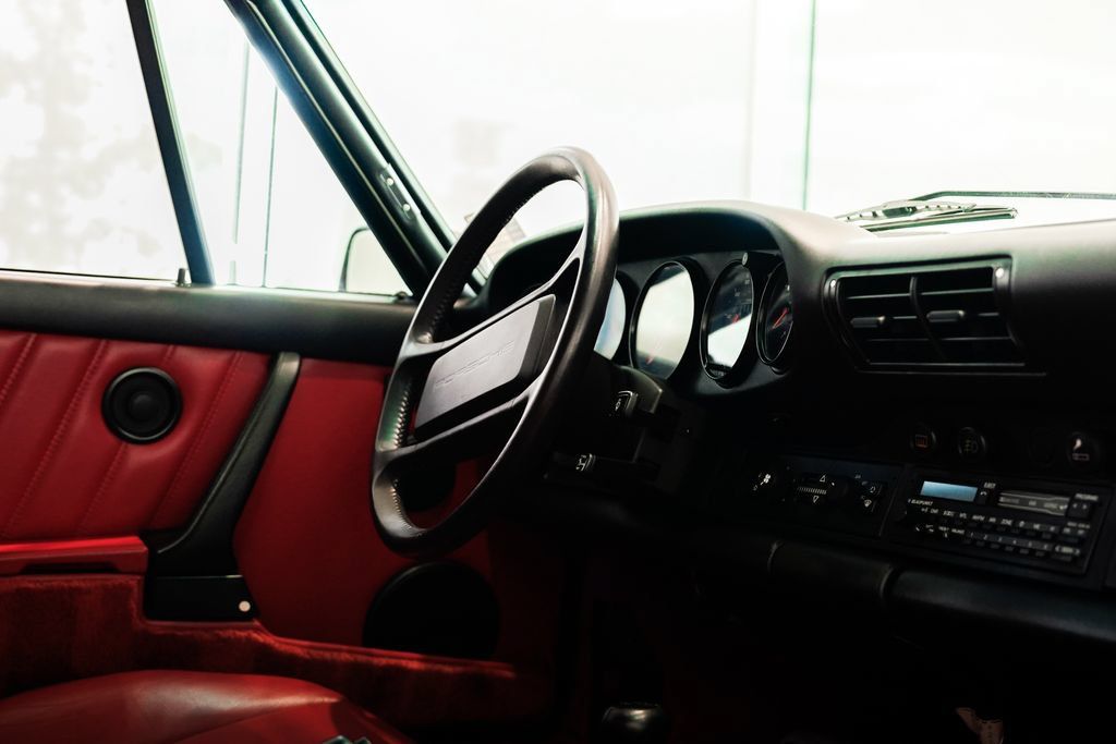 Used 1989 Porsche 911 Carrera 4 AWD/4WD image 11