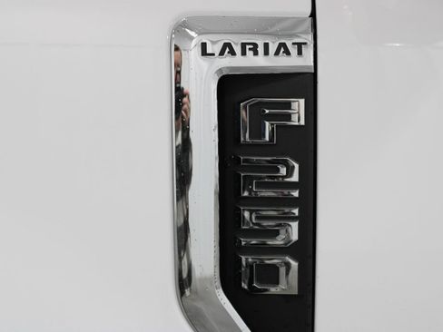 Used 2021 Ford F250 Lariat AWD/4WD image 16