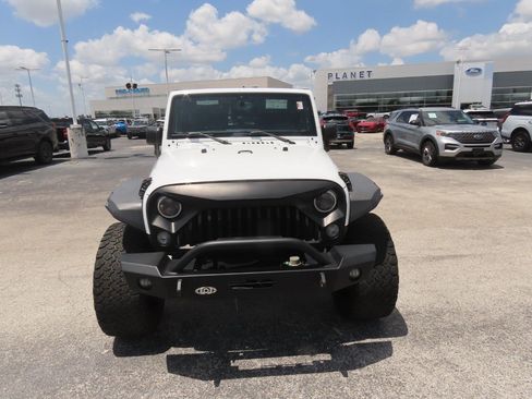 Used 2017 Jeep Wrangler Sport AWD/4WD image 5
