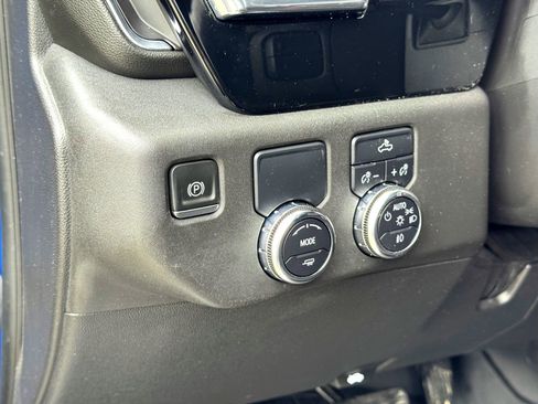 Used 2022 GMC Sierra 1500 Elevation image 15