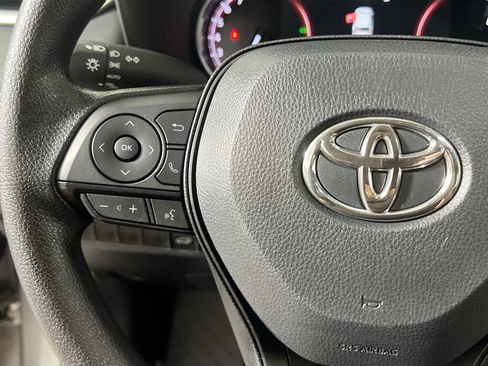 Used 2025 Toyota RAV4 XLE w/ Convenience Package FWD image 19