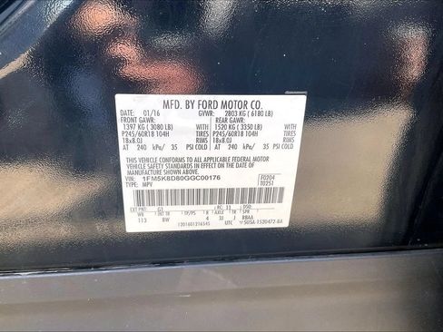 Used 2016 Ford Explorer XLT w/ Equipment Group 202A AWD/4WD image 24