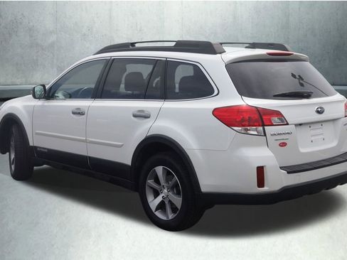 Used 2013 Subaru Outback 2.5i Limited AWD/4WD image 17