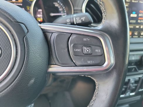 Used 2021 Jeep Wrangler Unlimited Sahara w/ Cold Weather Group AWD/4WD image 16