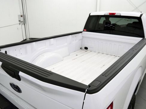 Used 2020 Ford F150 XLT w/ Heavy-Duty Payload Package image 36