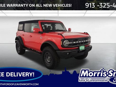 New 2024 Ford Bronco Outer Banks AWD/4WD image 1