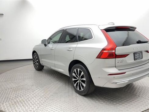 Certified 2023 Volvo XC60 B5 Plus w/ Climate Package image 4