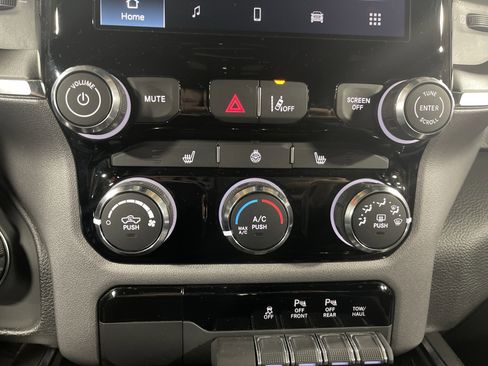 Used 2025 RAM 1500 Big Horn image 25