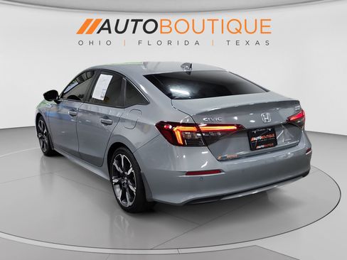 Used 2025 Honda Civic Sport Touring image 3