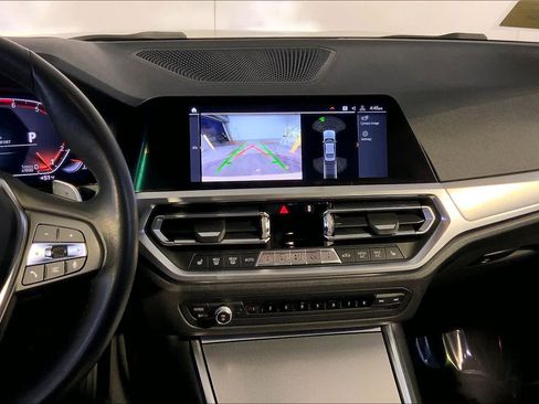 Used 2020 BMW 330i xDrive Sedan w/ Premium Package image 16