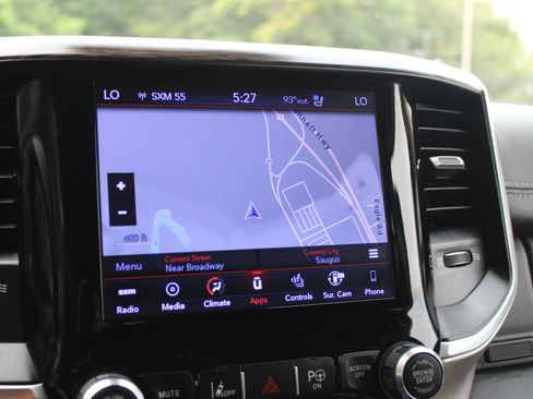 Used 2019 RAM 1500 Laramie AWD/4WD image 39