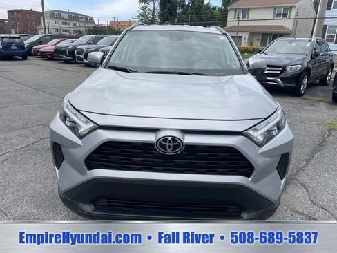Used 2025 Toyota RAV4 XLE AWD/4WD image 11