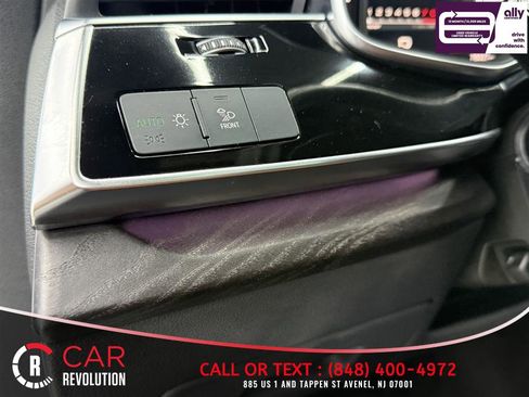 Used 2023 Audi Q8 Premium Plus AWD/4WD image 30